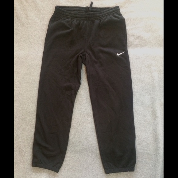 NIKE MENS SWOOSH CUFFED SWEATPANT NIKE MENS SWOOSH CUFFED SWEATPANT